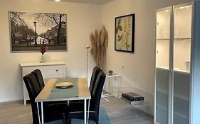Schoene Ferienwohnung In Oldenburg Eversten 70M2, Zwei Raeume, Bis Zu 4 Personen